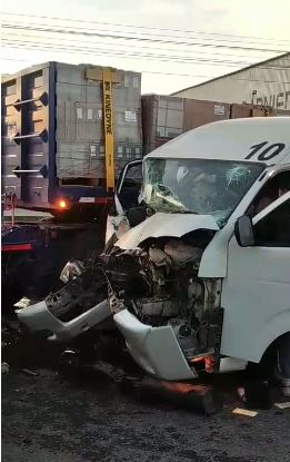 Aparatoso Accidente En El Eje