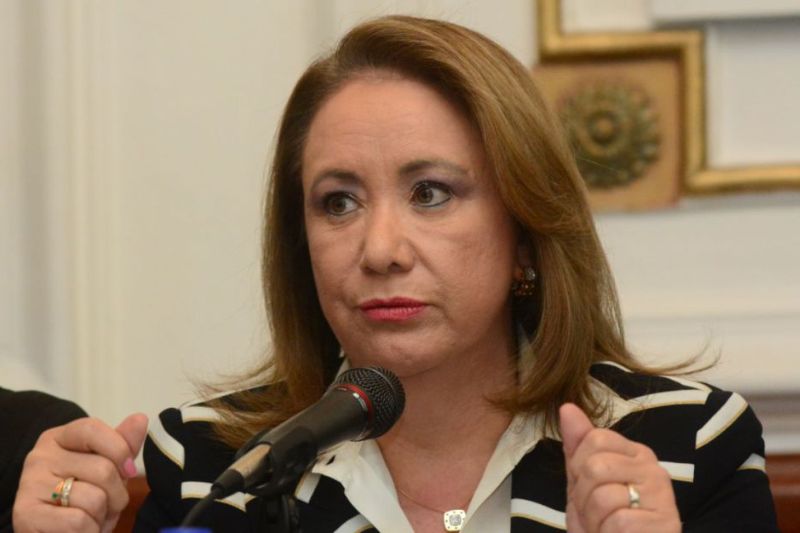 Ante la UNAM asesora confiesa que compartió tesis de Yasmín Esquivel