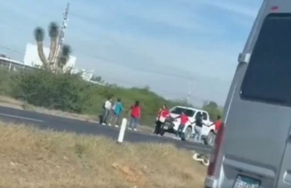 Familiares De Ppls De La Pila Bloquean Carretera