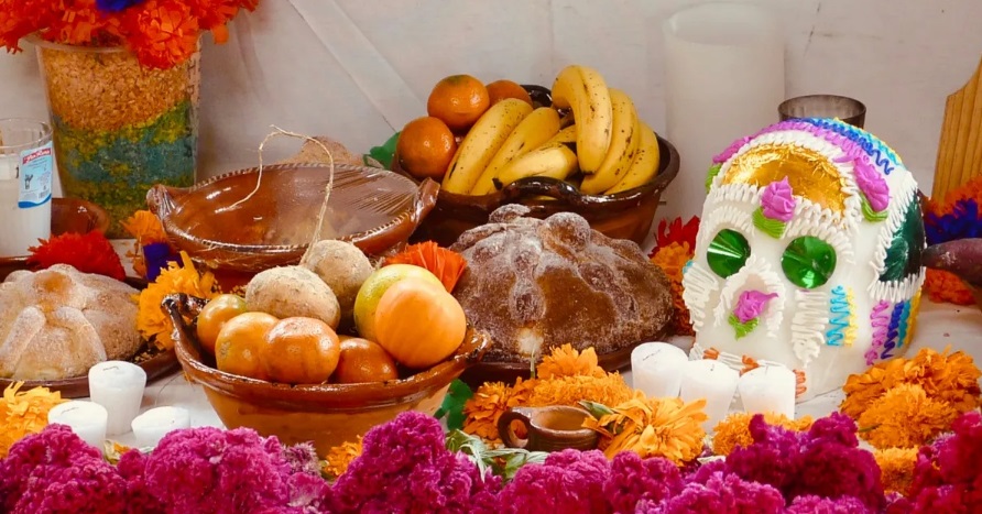 EU prohíbe ingreso de frutas y flores usadas en festejos del Día de Muertos