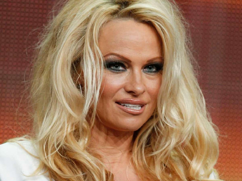 Netflix estrena documental sobre Pamela Anderson, más que una cara bonita